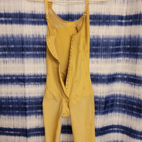 FAJAS MYD 0478 HIGH COMPRESSION HIGH BACK WITH HOOKS - Picture 1 of 8